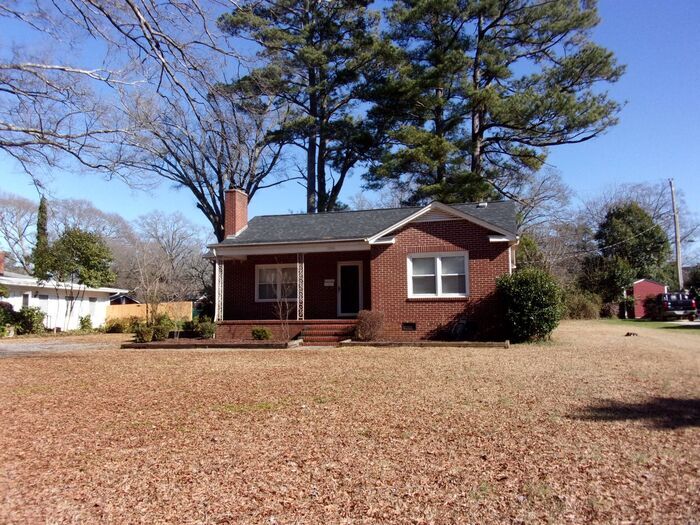 1050 Woodland Dr in Rock Hill, SC - Building Photo