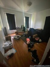 19 Long Ave, Unit 3 in Boston, MA - Foto de edificio - Building Photo