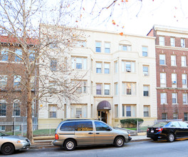 Ravenswood in Washington, DC - Building Photo - Building Photo