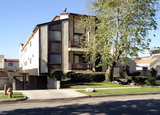 3729 Delmas Ter in Los Angeles, CA - Building Photo - Building Photo