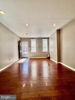 2546 Cedar St in Philadelphia, PA - Building Photo