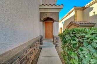 121 Standing Stone St in Las Vegas, NV - Building Photo - Building Photo