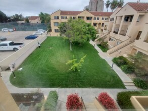 3969 Nobel Dr in San Diego, CA - Building Photo - Building Photo