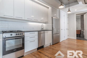 420 Lexington Ave in Brooklyn, NY - Building Photo - Building Photo