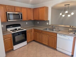 4759 Pinemore Ln in Greenacres, FL - Building Photo - Building Photo