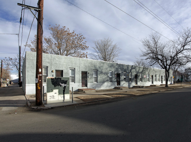 Willow Apartments in Denver, CO - Building Photo - Building Photo