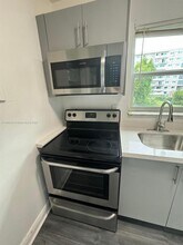 866 NW 70th St in Miami, FL - Building Photo - Building Photo