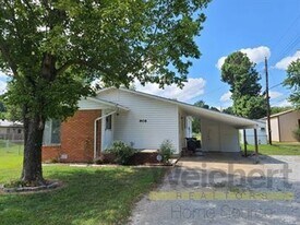 906 Alice St in Paragould, AR - Building Photo