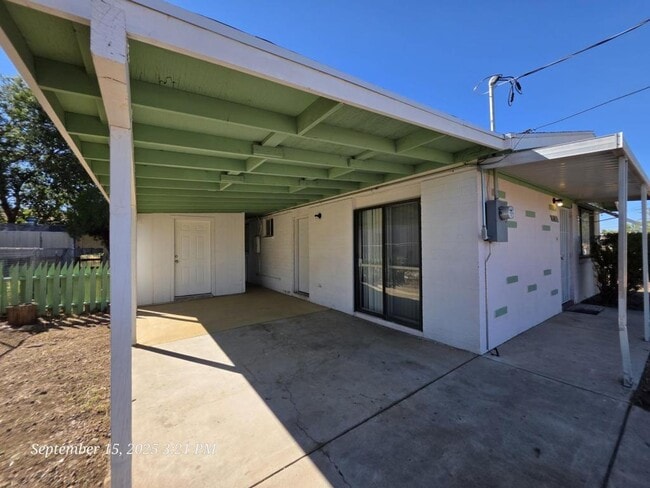 1505 Fairgrounds Blvd in Kingman, AZ - Foto de edificio - Building Photo