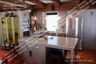 221 West St in Beaufort, SC - Building Photo - Building Photo