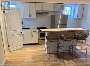 4 Bankfield Cres in Hamilton, ON - Building Photo - Building Photo