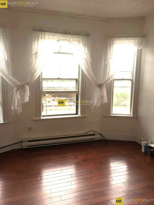 9 Higgins St, Unit 3 in Auburndale, MA - Foto de edificio