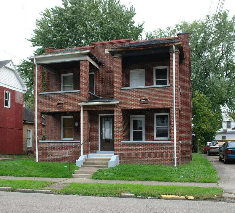 826 Indiana Ave in Charleston, WV - Building Photo