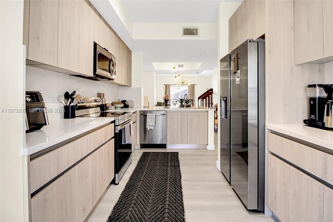 742 NE 90th St in Miami, FL - Building Photo - Building Photo