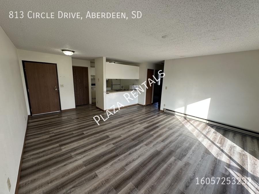 307 11th Ave NW in Aberdeen, SD - Building Photo