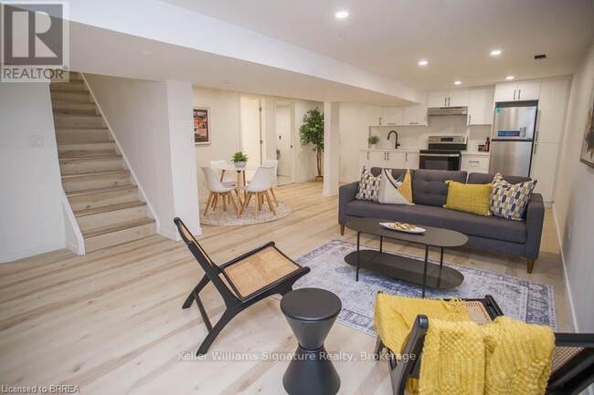 property at 33 Buckingham St