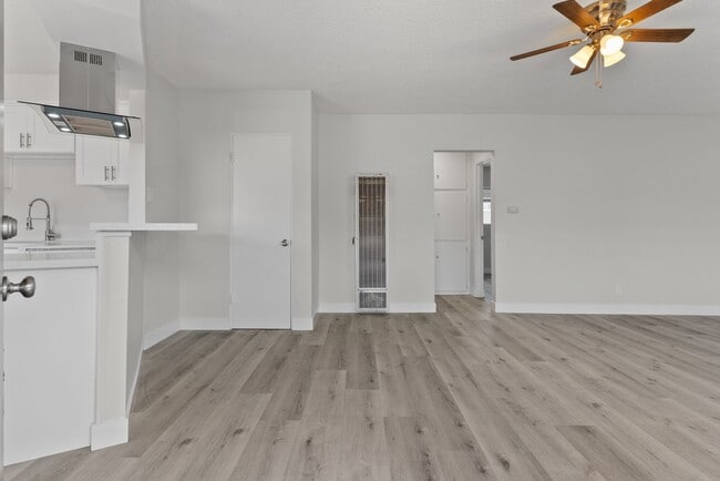 147 S Magnolia Ave in Anaheim, CA - Building Photo - Building Photo