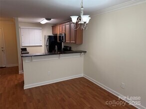 1348 Green Oaks Ln, Unit P in Charlotte, NC - Building Photo - Building Photo
