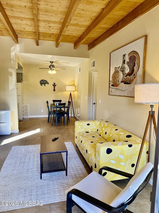 property at 5750 N Camino Esplendora