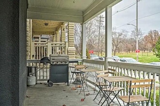 605 Dennison Ave in Columbus, OH - Building Photo - Building Photo