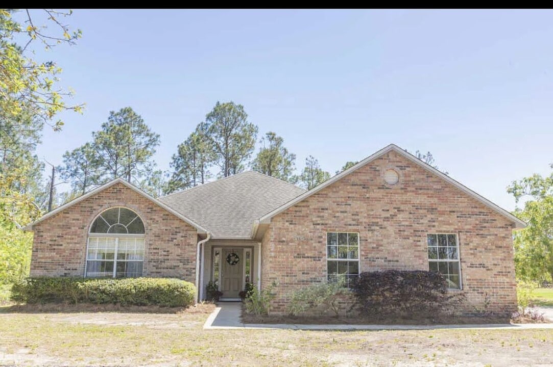 616 Skunk Valley Rd in Southport, FL - Building Photo