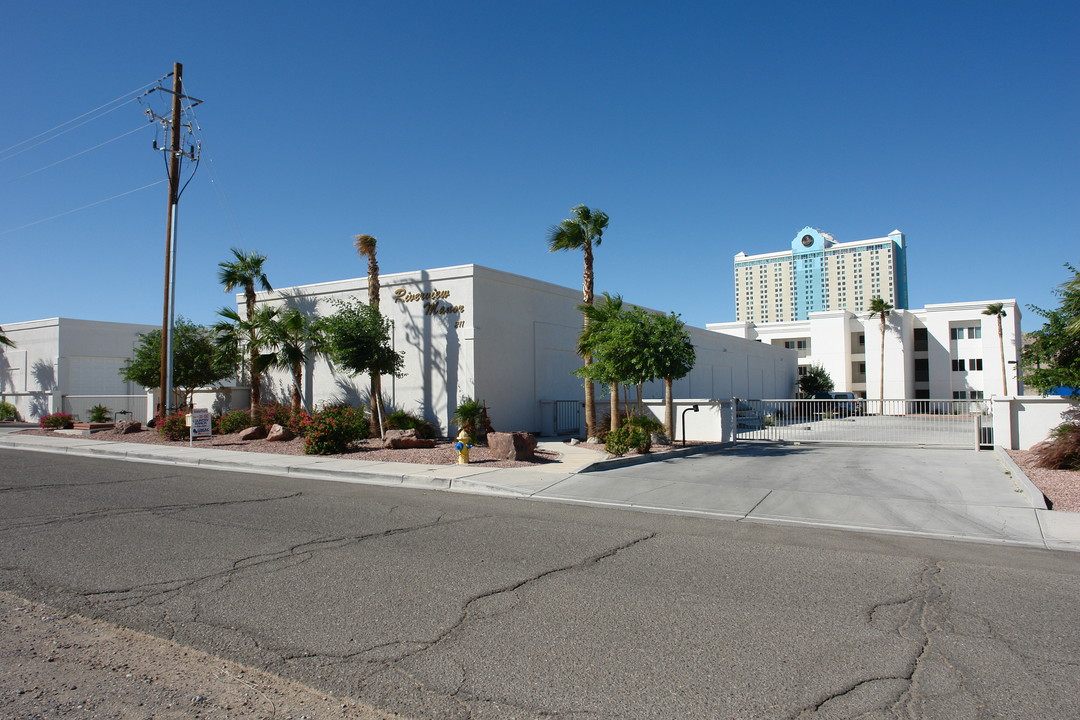 211 Moser Ave in Bullhead City, AZ - Foto de edificio