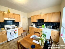 34 Darling St, Unit 2 in Boston, MA - Building Photo