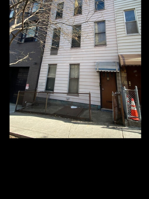 179 19th St in Brooklyn, NY - Building Photo