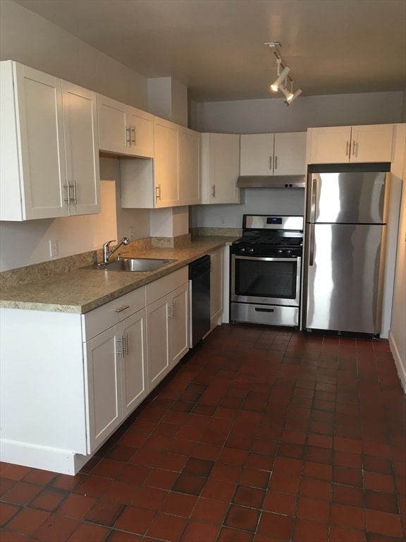 property at 466 Park Dr