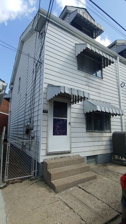 165 S 16th St-Unit -First Floor in Pittsburgh, PA - Building Photo