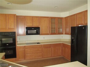 18110 Star Jasmine Ct in Lehigh Acres, FL - Building Photo - Building Photo