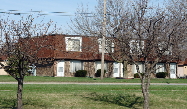 7654 Whitcomb St in Merrillville, IN - Building Photo - Building Photo