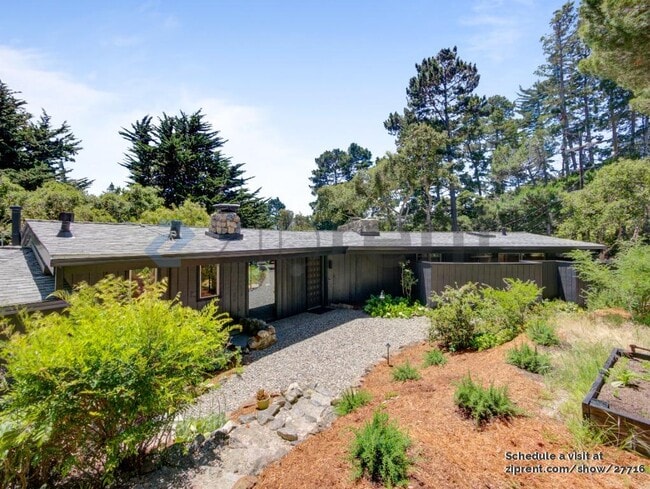 25970 Canada Dr in Carmel By The Sea, CA - Building Photo - Building Photo