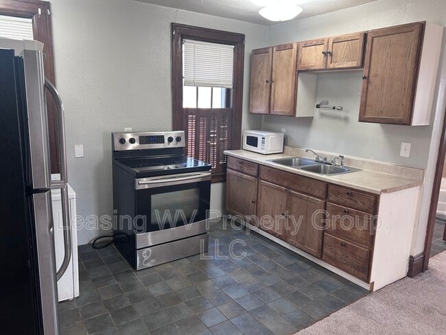 5722 Stiles Dr in Huntington, WV - Building Photo - Building Photo