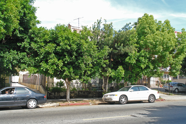 8 Unit APT in Los Angeles, CA - Building Photo - Building Photo