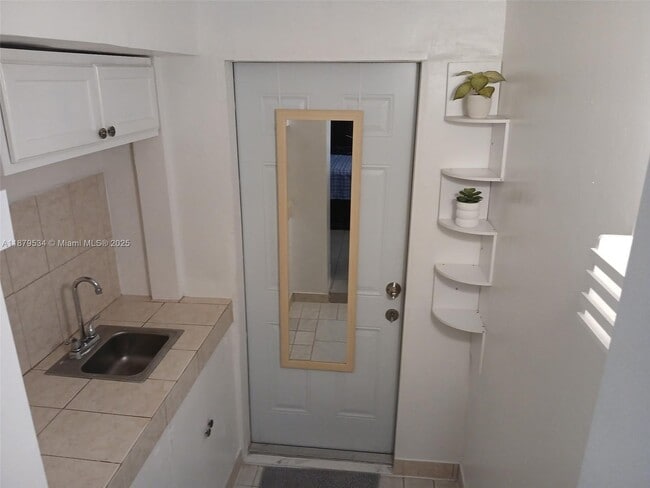 11510 SW 182nd Terrace in Miami, FL - Building Photo - Building Photo