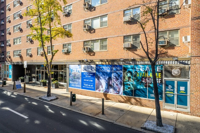 Riverwest Condominiums in Philadelphia, PA - Building Photo - Building Photo