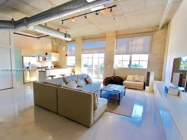 410 NW 1st Ave, Unit 504 in Fort Lauderdale, FL - Building Photo