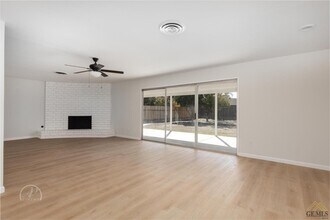 6309 Nottingham Ln in Bakersfield, CA - Building Photo - Building Photo
