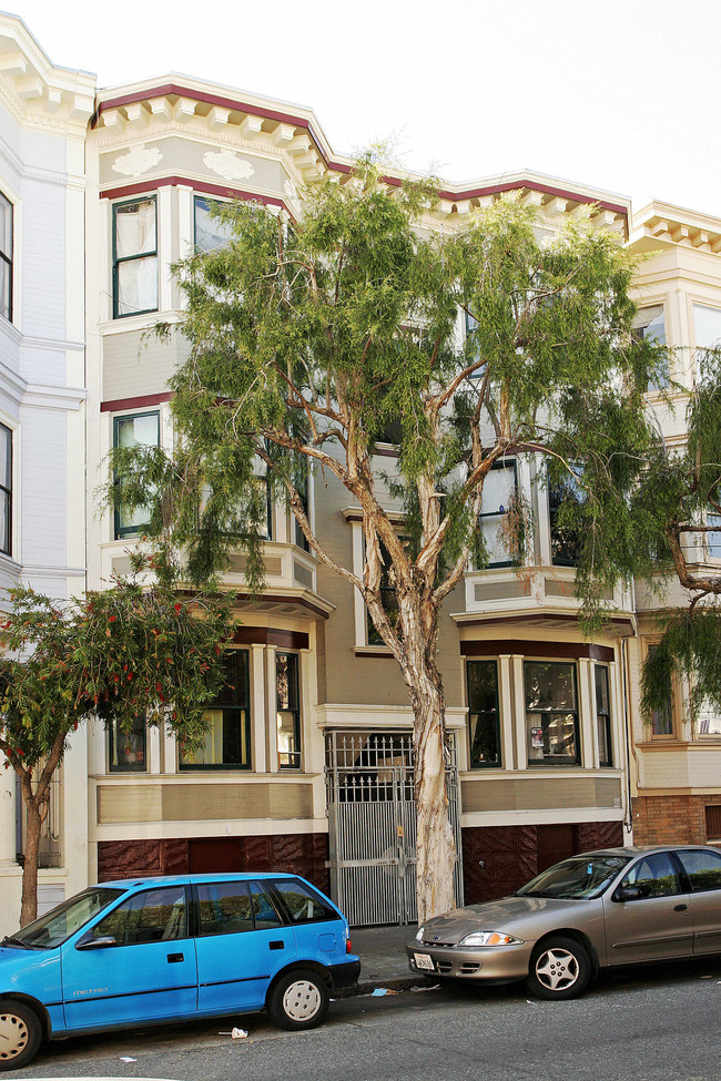 132 Albion St in San Francisco, CA - Building Photo - Building Photo