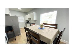 843-845 NW 3rd St in Miami, FL - Building Photo - Building Photo