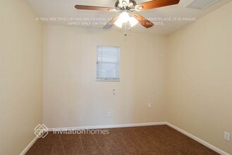 832 SE Thornhill Dr in Port St. Lucie, FL - Building Photo - Building Photo