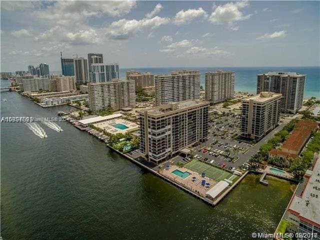 2017 S Ocean Dr, Unit PENTHOUSE OCEAN VIEW FURN in Hallandale Beach, FL - Foto de edificio - Building Photo