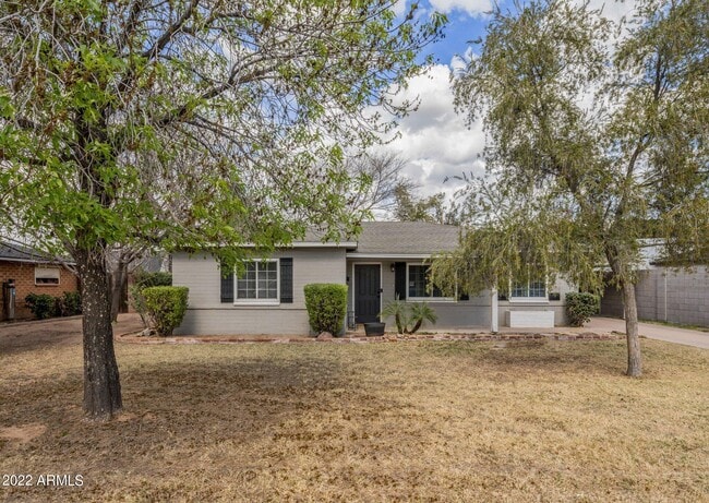 4302 E Wilshire Dr in Phoenix, AZ - Building Photo - Building Photo