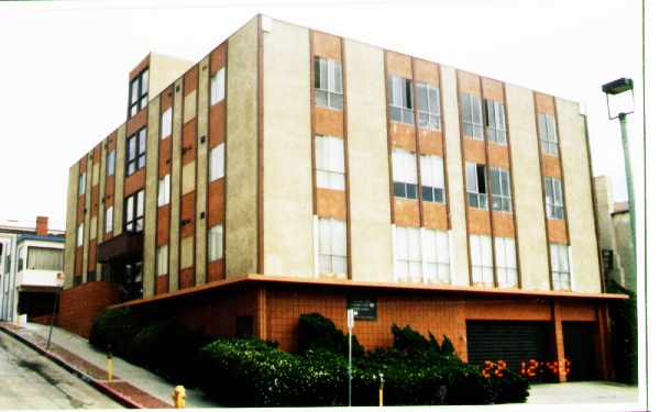 Casa Del Sol Apartments in Hermosa Beach, CA - Building Photo