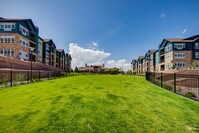 Building Photo - Windsor at Pinehurst Apartamentos in Denver, Colorado