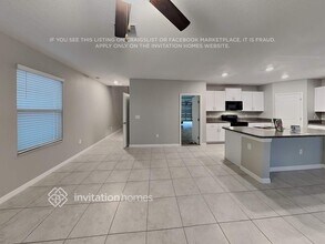 7117 King Crk Dr in Sun City Center, FL - Building Photo - Building Photo