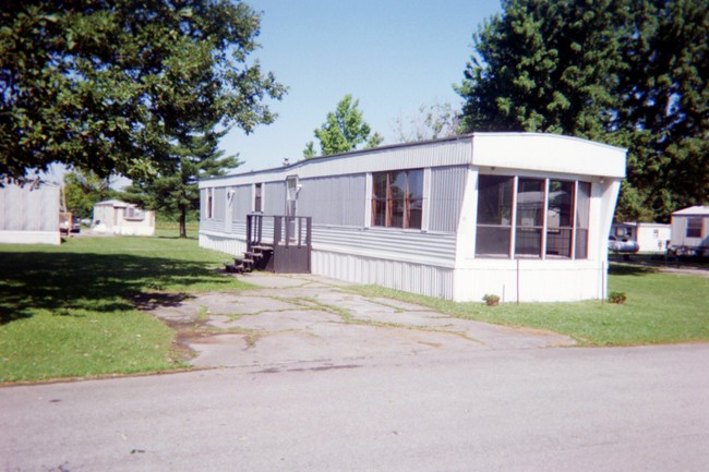 Branchwood Estates in North Fairfield, OH - Foto de edificio - Building Photo