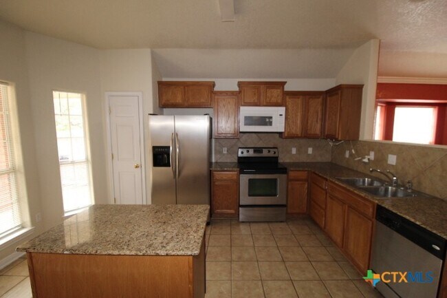 2112 Flagstaff Dr