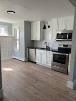 314 Walnut St, Unit 2ndflr in Royersford, PA - Building Photo